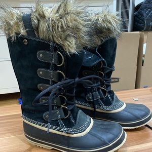 Sorel Snow boots, size 8